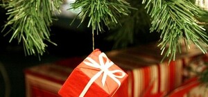 Что нельзя дарить на Новый год: 10 плохих примет