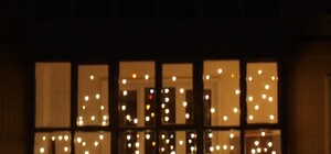 Новогодние истории одесских спасателей: шашлыки на балконе и опасные гирлянды