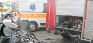 На проспекте Правды Subaru сбила спасателя из МЧС