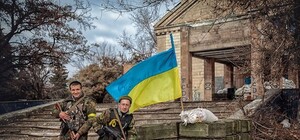 На линии огня: один день бойцов АТО в Песках [ФОТО]