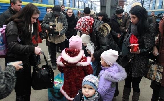 Укрзализныця вывозит беженцев АТО. Фото с сайта zn.ua