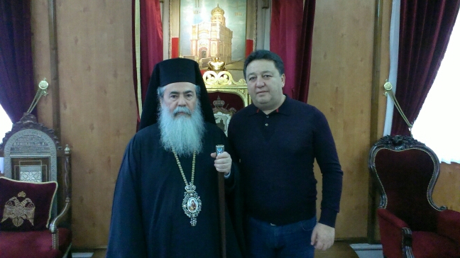 Новость - События - Иерусалимский патриарх помолился за Украину