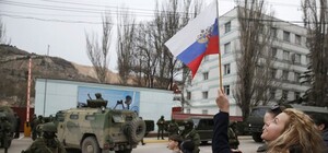 Выставка самолетов, квадрациклы и угощения блинами: в Симферополе отпразднуют годовщину 