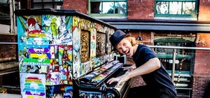 В Киеве появится три уличных пианино