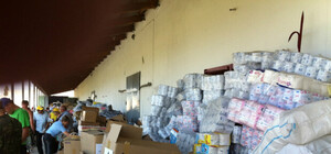 Более 4 тысяч жителей Макеевки получили продукты от штаба Ахметова в первый день работы пунктов