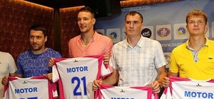 С обновлением: Запорожский 