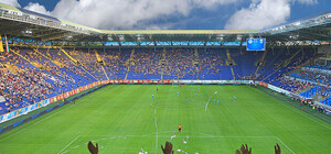 Сколько стоит пойти на футбол в Украине: на каком месте Днепропетровск