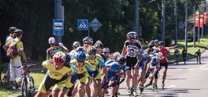 В Харькове прошел забег на роликах