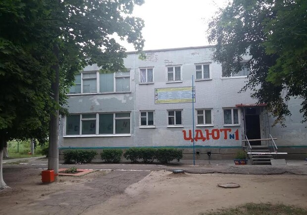 Новость - События - Кабмин выделил Дзержинскому Центру детского и юношеского творчества 500 000 гривен на ремонт крыши