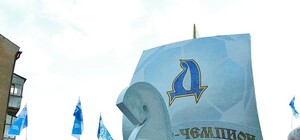 Ночью горела стройка напротив 