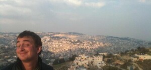 На киевском ВУЗе установили мемориальную доску киборгу из Донецкого аэропорта