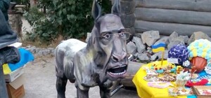 Здорово, Викторович: На Хортицу приехал говорящий конь-министр. ФОТО