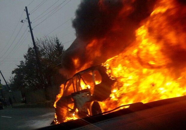 Новость - События - На Салтовке на ходу загорелся BMW X5