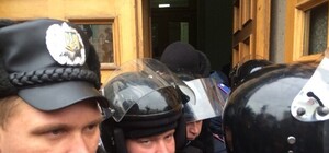 Горсовет обвинил правоохранителей в том, что они не пустили журналистов на сессию