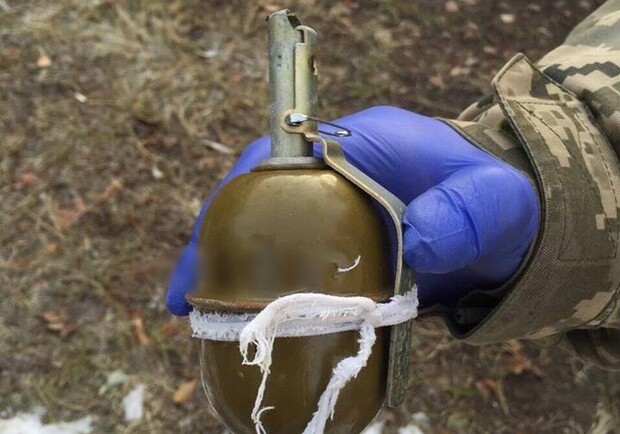 Новость - События - В Харькове под зданием суда нашли гранату