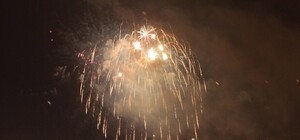 Зацени фоточки: праздничный салют с высоты птичьего полета