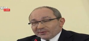 На сессии горсовета Кернес сетовал, что депутат пришел 