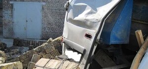 В Киеве на мужчину рухнула стена