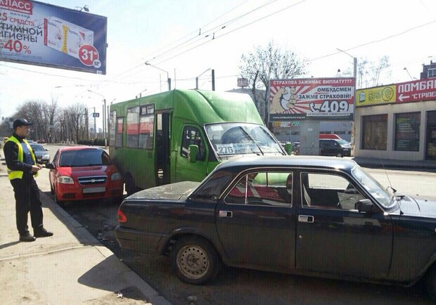 Новость - События - На Московском проспекте маршрутка спровоцировала тройное ДТП