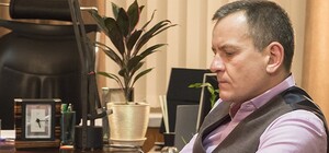 Яхта, элитные авто и 6 домов: как живет заммэра