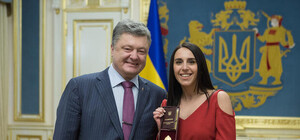 Порошенко присвоил Джамале звание народной артистки Украины
