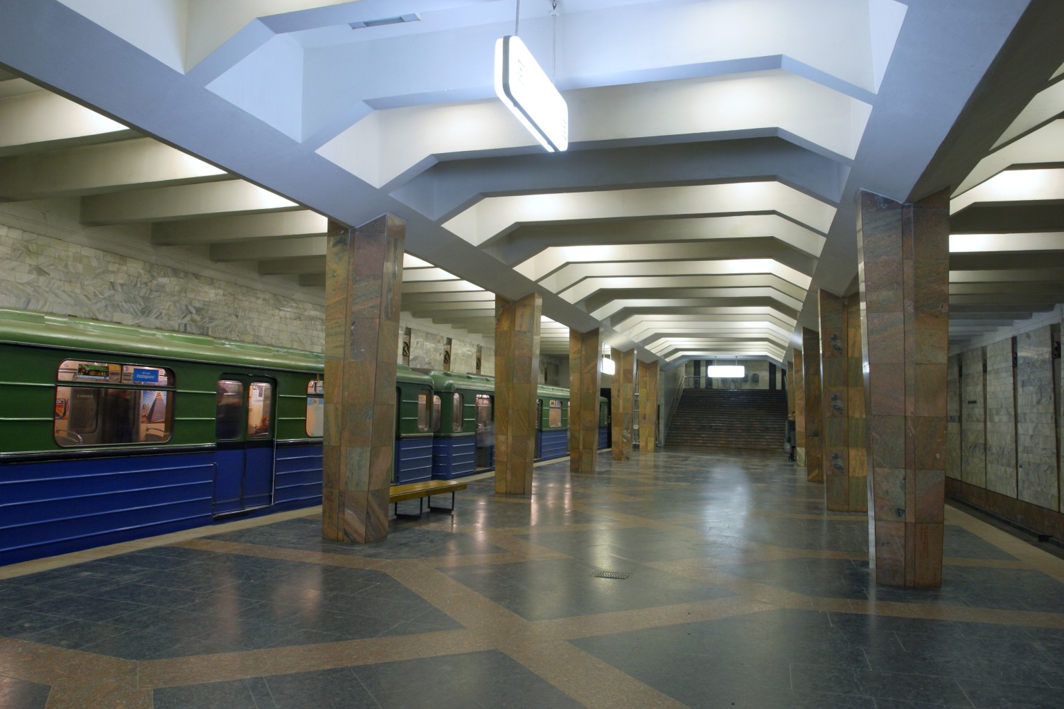 Новость - Транспорт и инфраструктура - Харьковское метро меняет график движения