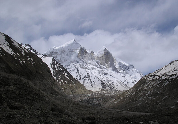 На днях харьковские альпинисты покорят гору Чо-Ойю.