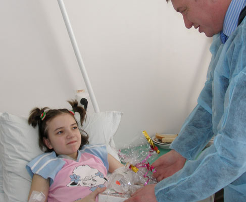 Немецкие врачи помогают онкобольным харьковским детям.   Фото mama.tomsk.ru