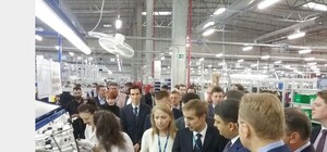 Гройсман відкрив на Львівщині другу чергу заводу Fujikura