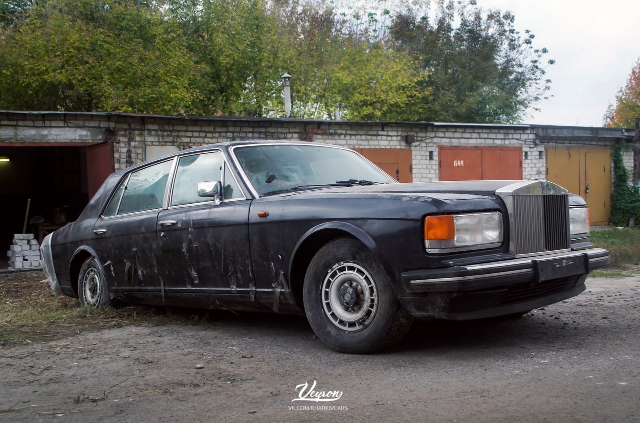 Новость - События - В харьковском гараже простаивает бесхозный  Rolls-Royce (фото)