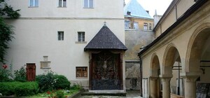 Як новеньке: у Львові відновили Вірменське подвір'я