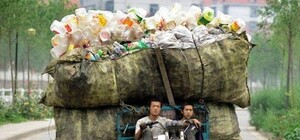 Чистый четверг: в Киеве открыли сезон охоты на мусор