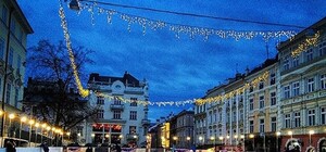 Зимові розваги: де і за скільки покататися на ковзанах у Львові