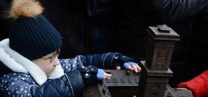 Фотофакт: у Львові з'явилася міні-ратуша, яку можна відчути на дотик