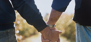 Экстремальный эксперимент: в Кривом Роге решили проверить реакцию горожан на гей-пару