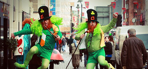 Страшный сон алкоголика: Днепр заполонят зеленые человечки