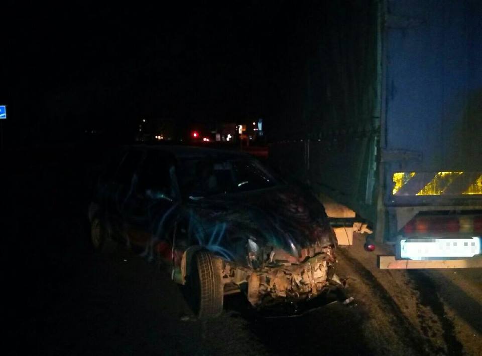 Новость - События - Всмятку: в Харькове пьяная женщина-водитель влетела в грузовик