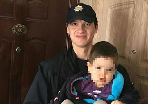 Новость - События - Заигрался: в Харькове двухлетний ребенок закрыл бабушку на балконе и чуть не устроил пожар