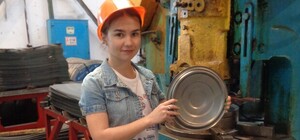 История одной кастрюли: как наш журналист работал на заводе по производству эмалированной посуды