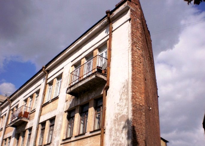 Новость - Досуг и еда - Плоский дом и "Китайская стена": самые необычные здания Харькова