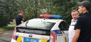Чіплявся до людей, лаявся: у Львові поліція затримала в поліклініці п’яного стоматолога
