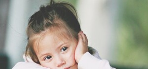 Без присмотра: наркозависимая мать держала двух малолетних детей в притоне