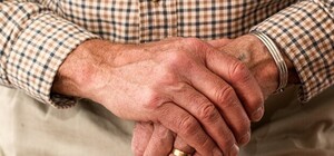 Порадуй бабушку: с октября некоторые пенсионеры не будут платить налог с пенсии