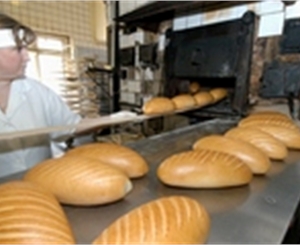 Муки и зерна достаточно, чтобы не повышать цены на социальные сорта хлеба как минимум до урожая 2011 года.  Фото с сайта kharkivoda.gov.ua