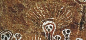 Точка, точка, запятая: кто делал древнейшие наскальные рисунки в Крыму