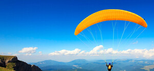 Прерванный полет: в Крыму парапланеристов начали наказывать за полеты
