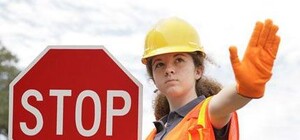 Велика вода: у Львові перекрили вулицю