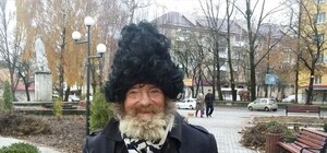 Яскравий, веселий, епатажний: помер найстильніший безхатько Львівщини