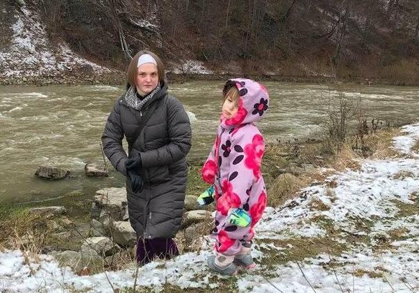 Новость - События - Помоги найти: в Харькове мать с ребенком ушла на прогулку и пропала