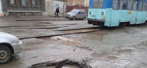 Через ями на дорогах: суд оштрафував працівника 